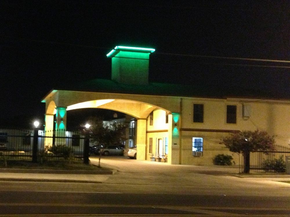 Pinn Road Inn&Suites San Antonio Exterior foto